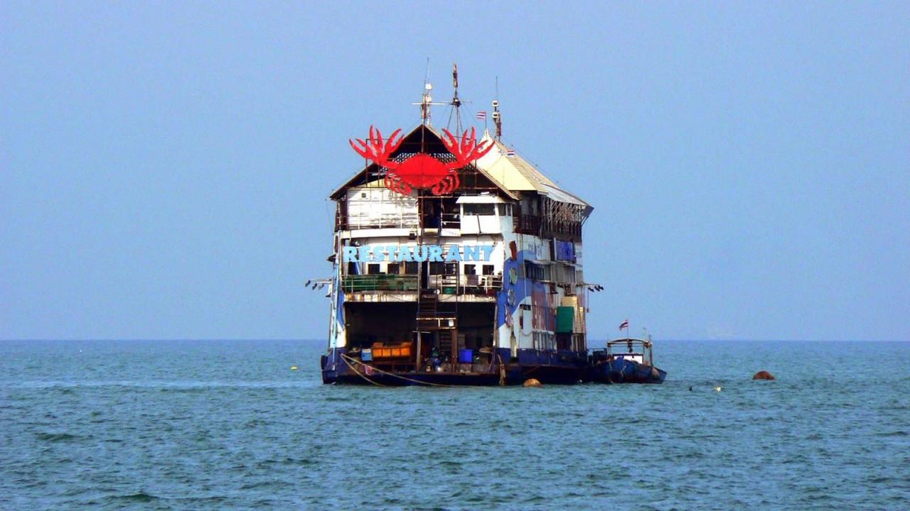 Restaurant dans le golfe de Thailande